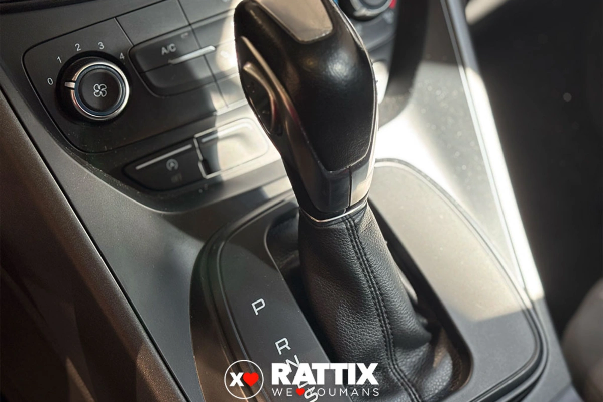 FORD c-max iii 2015 C-Max 1.5 tdci Business s&s 120cv powershift